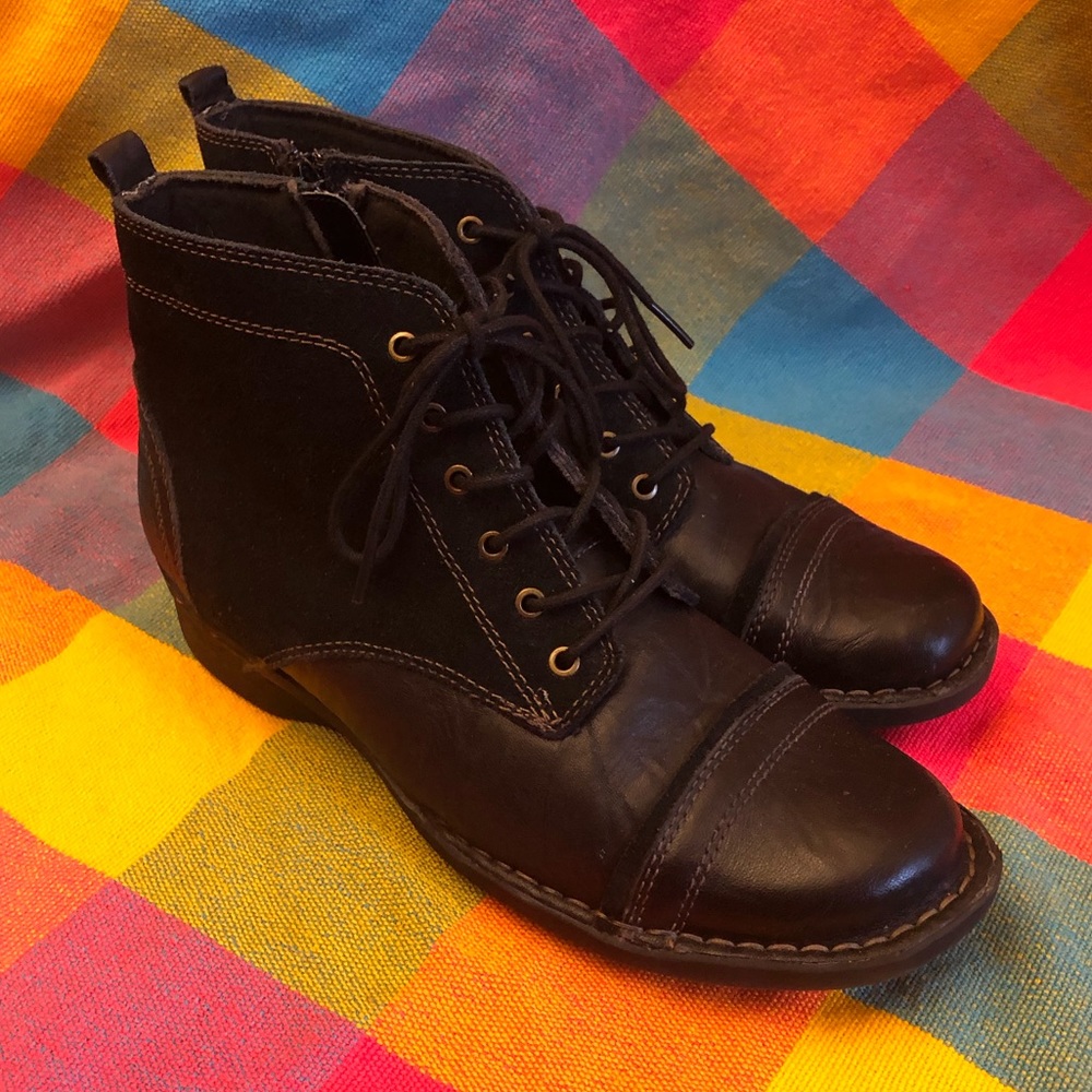 Clarks Collection Black Leather Side Zip Boot Sz 9